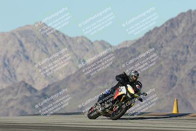 media/Dec-01-2025-Moto Forza (Mon) [[2daa91e15f]]/2-Intermediate Group/Session 4 Turn 9/